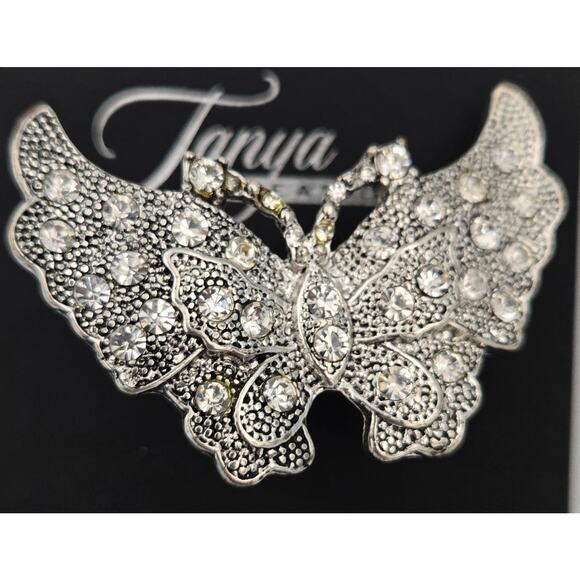 Tanya Collection Rhinestone Silver Tone Butterfly Cocktail Ring w/ Stretchy Band - Picture 1 of 6
